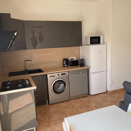 San Paolisa Apartman Hyères