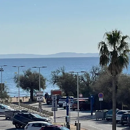 San Paolisa Apartman Hyères